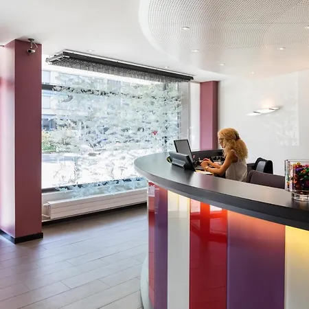 Hotel Les Nations 3*