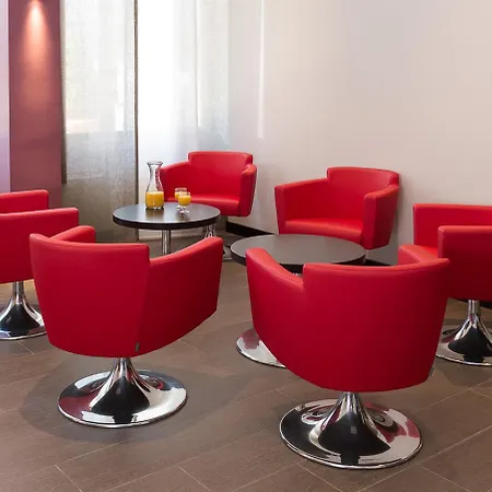 Hotel Les Nations 3*